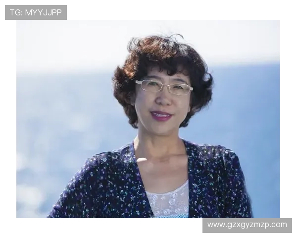 在繁忙大街上偶遇足球明星的奇妙瞬间与难忘回忆