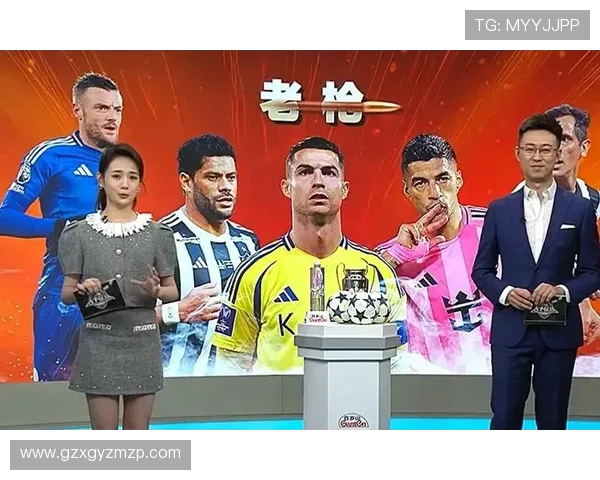 足球明星与路人亲密互动趣味视频展现真实一面引发热议 足球明星与路人亲密互动趣味视频展现真实一面引发热议