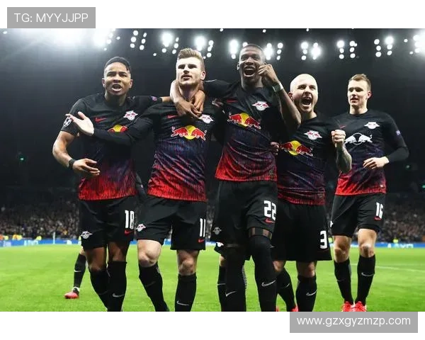 足球场上的璀璨明星谁是你心中的偶像让我们一起探讨他们的传奇故事与精彩瞬间