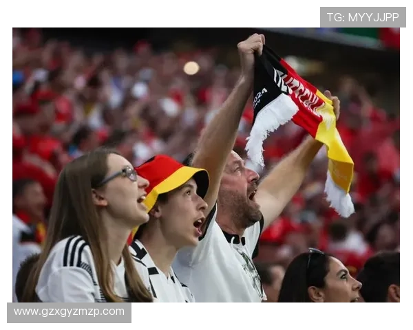 足球明星双手祈祷视频引发全球球迷热议信仰与运动的交融 足球明星双手祈祷视频引发全球球迷热议信仰与运动的交融